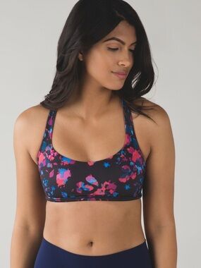 Lululemon Free to Be Bra